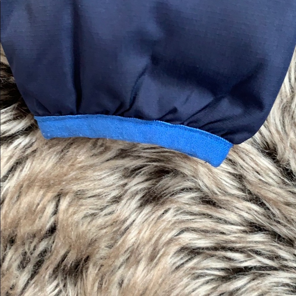 Navy blue Hanna Andersson down jacket - Picture 5 of 6